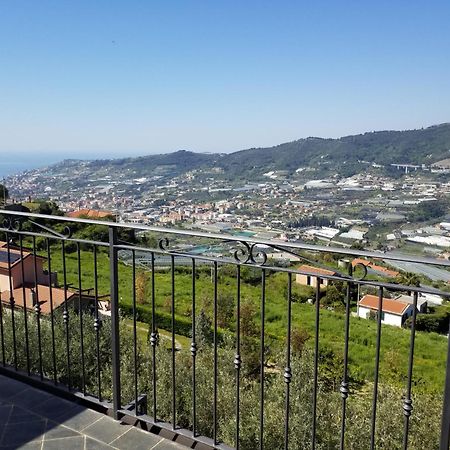 La Vista Del Poggio Bed & Breakfast Castellaro  Exterior photo